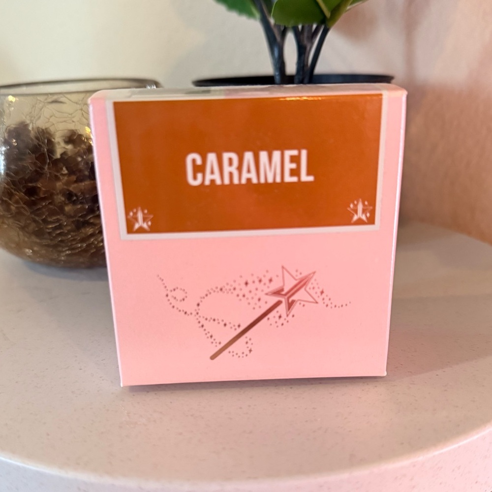 Jeffree Star Magic Star Caramel Setting Powder Makeup Lightweight Breathable NEW - Picture 2 of 7